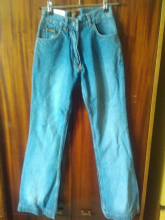 Продам новые, женские джинсы Wrangler. Длина джинсов 105 см, длина штанины 80 см. . фото 4