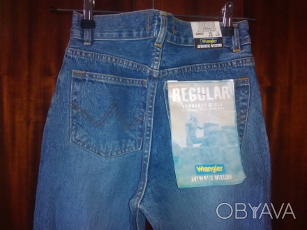 Продам новые, женские джинсы Wrangler. Длина джинсов 105 см, длина штанины 80 см. . фото 1