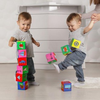 М'які кубики з яскравими, барвистими малюнками допоможуть дитині познайомиться, . . фото 4