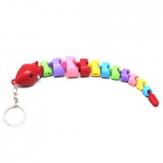 Яркая игрушка-брелок с металлическим кольцом. Тело змейки состоит из разноцветны. . фото 2