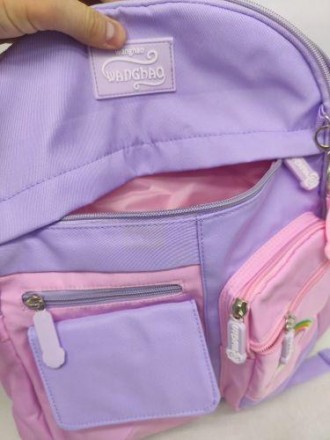 Детский школьный рюкзак в красивом дизайне пастельных оттенков. Резиновый брелок. . фото 7