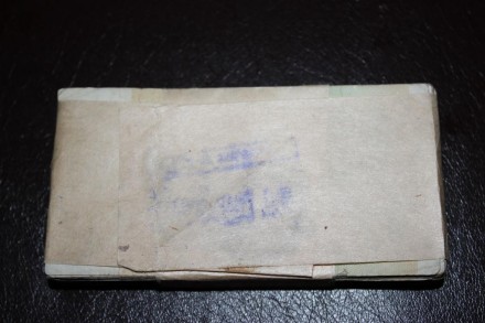 Пачка-Корешок из 100штук 1руб. банкнот СССР 1961-91гг. . фото 2