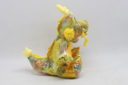 Мила мʼяка іграшка у вигляді кумедного дракончика з різнобарвною блискучою луско. . фото 3