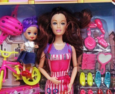 Лялька Emily в яскравій летній сукні. У ляльки розкішне довге волосся. Руки та н. . фото 3
