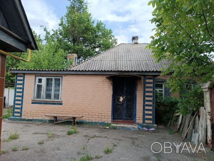 Будинок знаходиться при в'їзді в село Дмитрівка по вулиці Миру. 

Крім бу. . фото 1