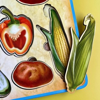 Двошаровий сортер з овочами, які виглядають дуже реалістично. Нижній шар – це по. . фото 4
