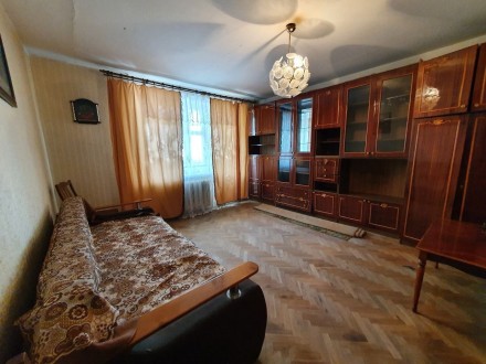 Здається 3 кімнатна квартира в Центрі вул. Міцкевича 11
2/9ц. 64м2 
Три окремі. Центр. фото 4
