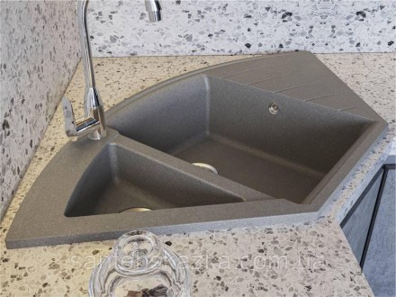 Кухонна мийка EUROPE gray на 80% складається з кварцевого піску та на 20% з полі. . фото 5