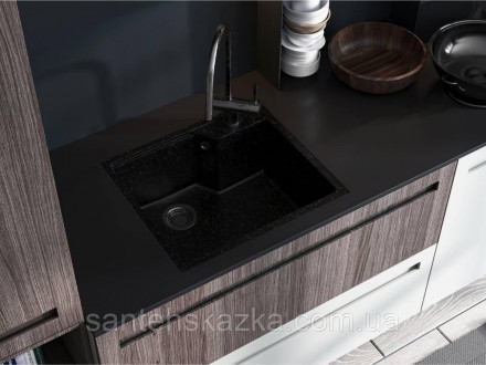 Кухонна мийка LISA black на 80% складається з кварцевого піску та на 20% з поліе. . фото 6