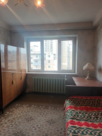 Квартира  в жилому стані, склопакети, балкон з кухні  засклений.  Вільна. Поруч . Березняки. фото 8