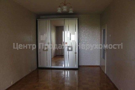 Продаётся 2-х комнатная квартира в Святошинском р-не, ул. Симиренко 22 Б. Кварти. . фото 3
