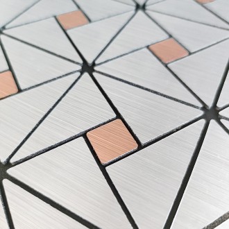 Плитка з ПЕТ (поліетилентерефталату) часто використовується для створення мозаїч. . фото 3