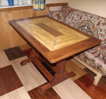 Большой тяжелый деревянный стол с мозаичной столешней. Натуральное дерево камерн. . фото 2