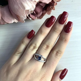 Родированное серебряное кольцо 925 пробы с натуральным сапфиром. Родированные ук. . фото 4