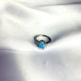 Родированное серебряное кольцо 925 пробы с опалом 0.788ct. Родированные украшени. . фото 3