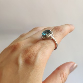Родированное серебряное кольцо 925 пробы с топазом Лондон Блю 2.263ct. Родирован. . фото 4