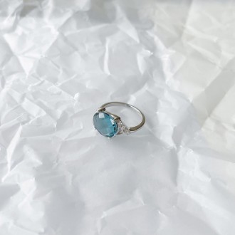 Родированное серебряное кольцо 925 пробы с топазом Лондон Блю. Родированные укра. . фото 9