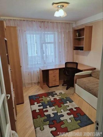 Здається 3-кімнатна квартира з косметичним ремонтом, площею 60 м².
Район: Русані. Русановка. фото 8