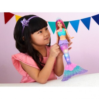 Лялька-русалка "Сяючий хвостик" серії Дримтопія Barbie з чарівним підсвічуванням. . фото 6