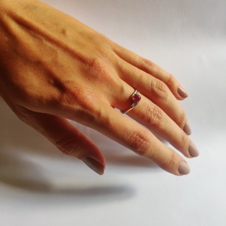 Родированное серебряное кольцо 925 пробы с натуральным рубином 0.756ct. Родирова. . фото 3