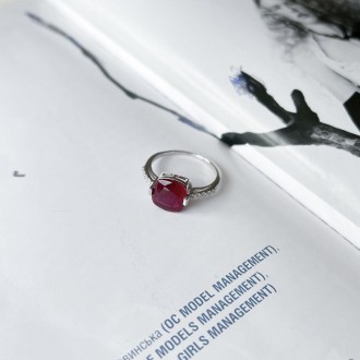 Родированное серебряное кольцо 925 пробы с натуральным рубином 4.407ct. Родирова. . фото 7