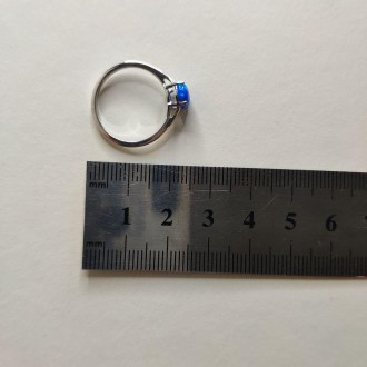 Родированное серебряное кольцо 925 пробы с опалом 0.625ct. Родированные украшени. . фото 3