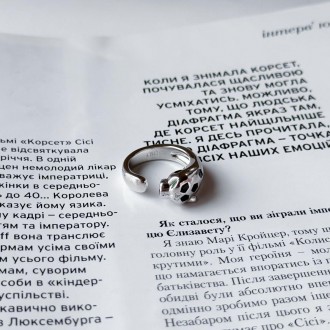 Родированное серебряное кольцо 925 пробы с фианитами, емаллю. Родированные украш. . фото 7