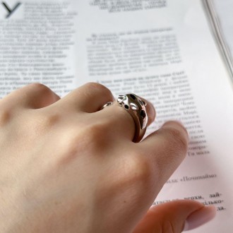 Родированное серебряное кольцо 925 пробы с фианитами, емаллю. Родированные украш. . фото 10