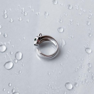 Родированное серебряное кольцо 925 пробы с фианитами, емаллю. Родированные украш. . фото 3