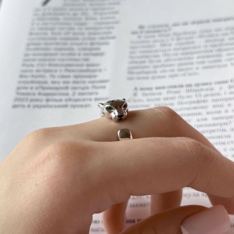 Родированное серебряное кольцо 925 пробы с фианитами, емаллю. Родированные украш. . фото 11