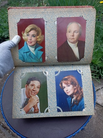 Продам 
Альбом советских актеров советского кино 
На любителя,есть цветные фот. . фото 3