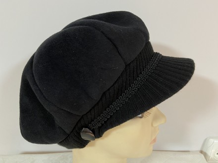 Жіноча зимова чорна кепка еко дубляжу з добавкою трикотажного дов'язу, тепла, не. . фото 2