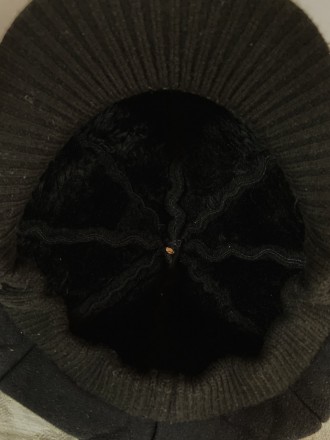 Жіноча зимова чорна кепка еко дубляжу з добавкою трикотажного дов'язу, тепла, не. . фото 5