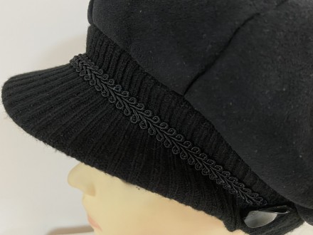 Жіноча зимова чорна кепка еко дубляжу з добавкою трикотажного дов'язу, тепла, не. . фото 4