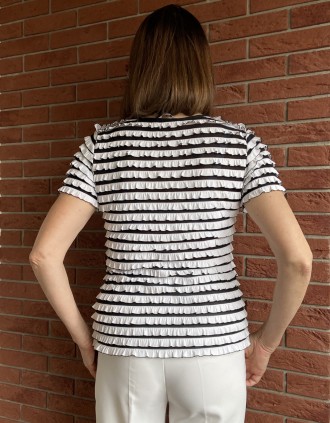 
Жіноча футболка-блузка морячка з еластичного трикотажу в чорно-білу смужку з др. . фото 5