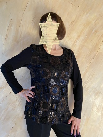 
Жіноча чорна блузка вишита чорними паєтками та бронзовою металізованою люрексов. . фото 2