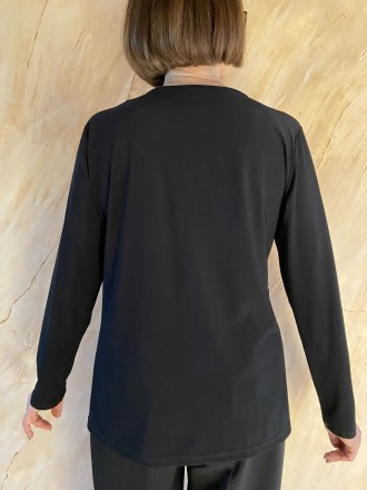 
Жіноча чорна блузка вишита чорними паєтками та бронзовою металізованою люрексов. . фото 6