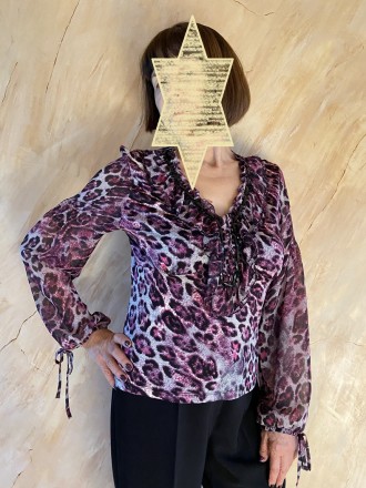 
Жіноча блузка с довгим рукавом з леопардовим принтом у фіолетових відтінках .Ро. . фото 2