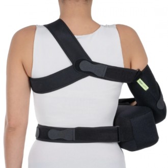 Плечевой бандаж помогает держать руку под углом 30 градусов на расстоянии от тел. . фото 7