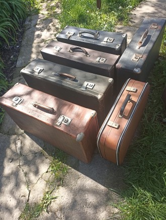 Продам чемоданы вализа ретро Винтаж 
Много разных вариантов состояние хорошее.
. . фото 9