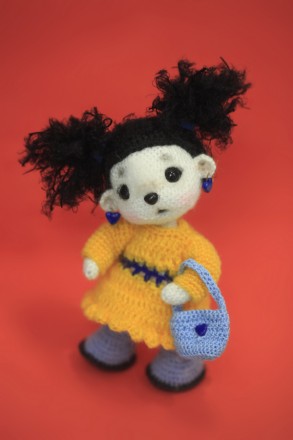 Кукла їжачок в одежі зв,язана гачком з акрилової пряжі. Розмір - 19 см. Одежа кр. . фото 5