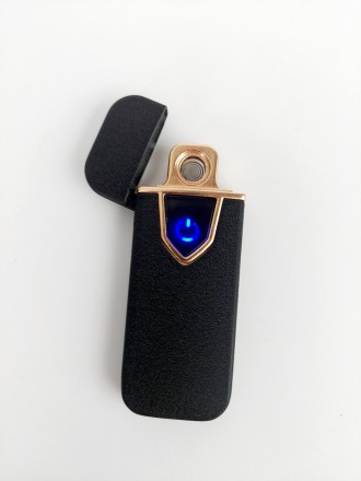 Удобная и стильная USB-зажигалка в классическом дизайне. Изделие изготовлено в п. . фото 3