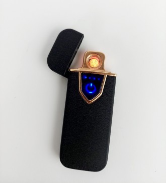 Удобная и стильная USB-зажигалка в классическом дизайне. Изделие изготовлено в п. . фото 4