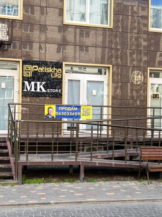 Продажа, фасадный магазин с отдельным входом 45 м² на первом этаже в ЖК 49 . Киевский. фото 9