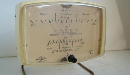 Барометр анероид, термометр, гигрометр. СССР 1960-е. . фото 3