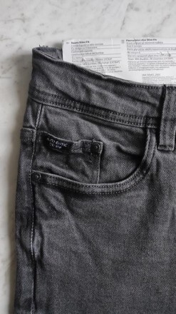 Приталені джинси зі звичайною посадкою.
Стиль із 5 кишенями.
Комфортно носити . . фото 5