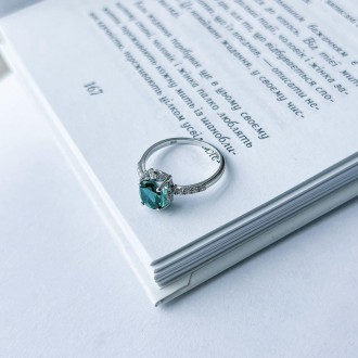 Родированное серебряное кольцо 925 пробы с аквамарином nano 1.15ct, фианитами. Р. . фото 4