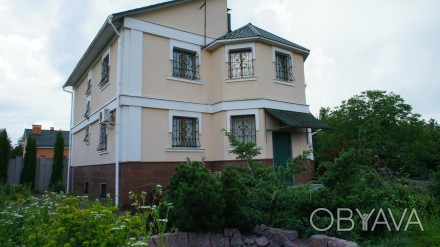 продам особняк в передмісті Житомира
