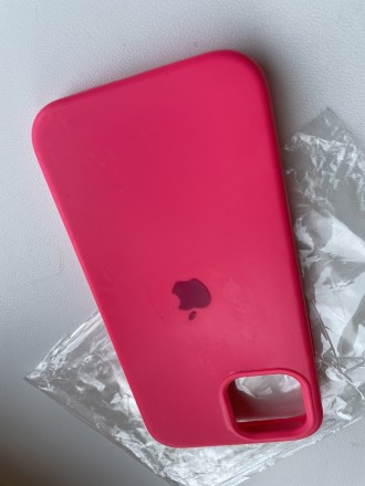 Продам чехол айфон 12 , ярко розовый , и Самсунг А10. . фото 2
