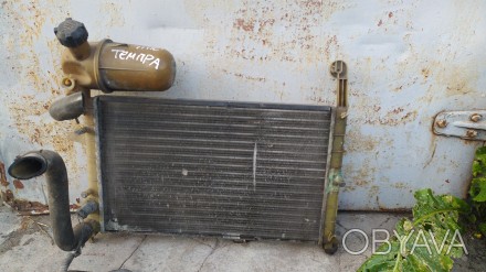 Фіат радіатор із дачиком температури електровентилятором  та розширювальним бачк. . фото 1